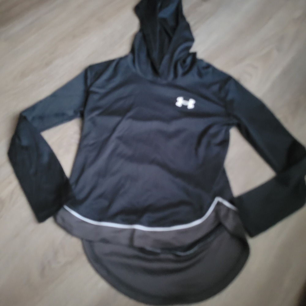Under Armour Kids Hoodie YMD Black HeatGear Activewear High-Low Hem Sporty